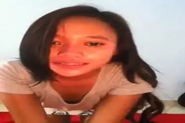 Siaran Privat Gadis Naila Di Kamar