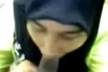 Ukhti Hijab Cantik Pasrah Servis Kasur Pria