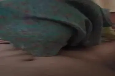 Wanita PNS Hijab Isap Batang Pria Sampai Crot